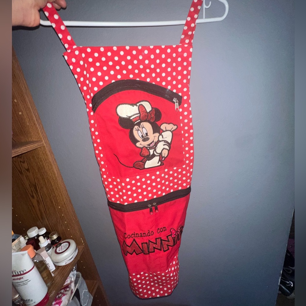 Minnie Mouse apron